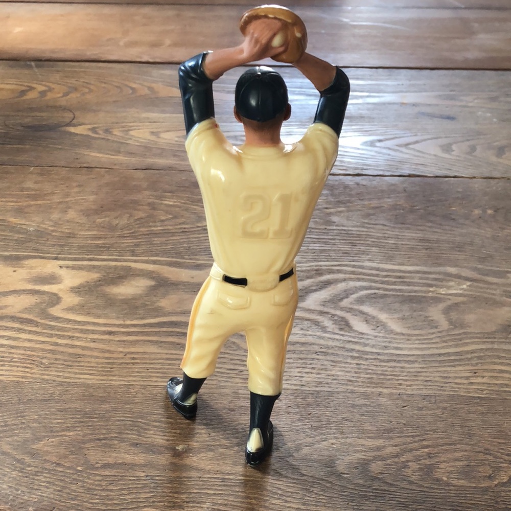 Warren Spahn Figure - Picture 2 of 6